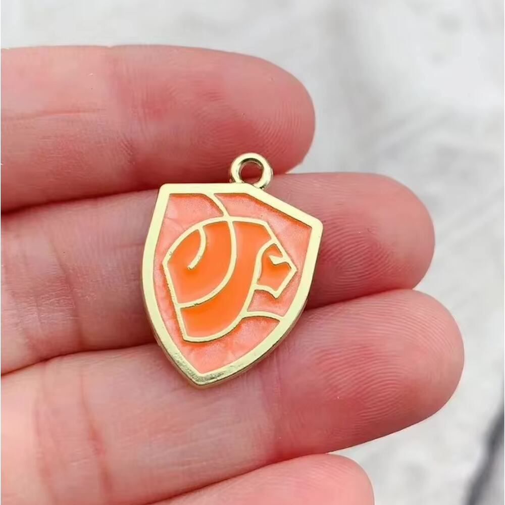Harry Potter Hogwarts Gryffindor Enamel Necklace Pendant 113-2